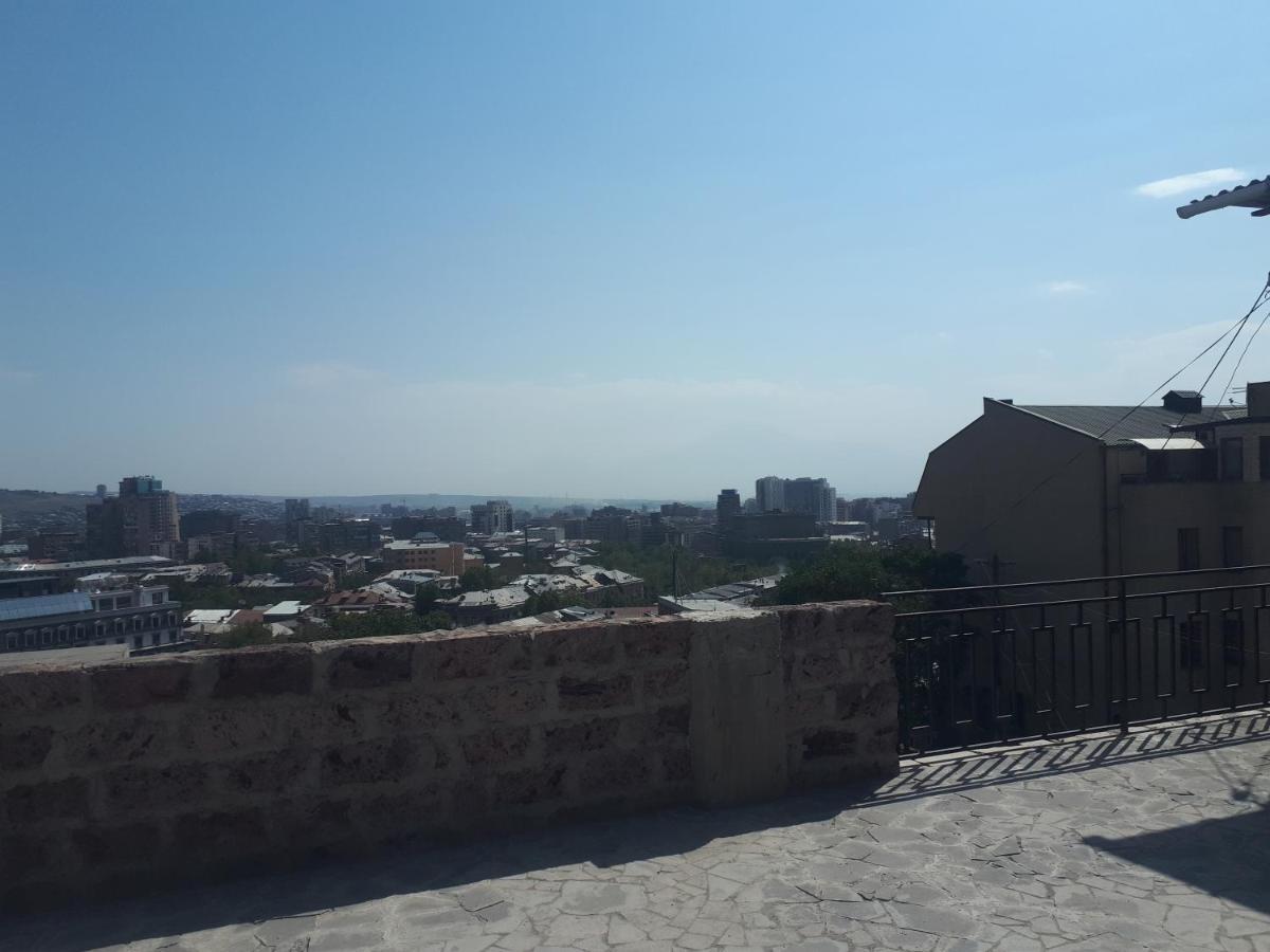 Art Guest House In Kaskad Yerevan Bagian luar foto