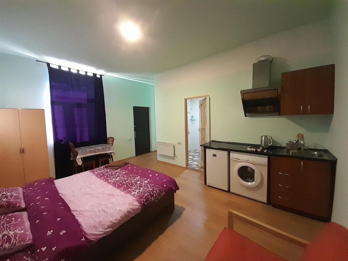 Art Guest House In Kaskad Yerevan Bagian luar foto